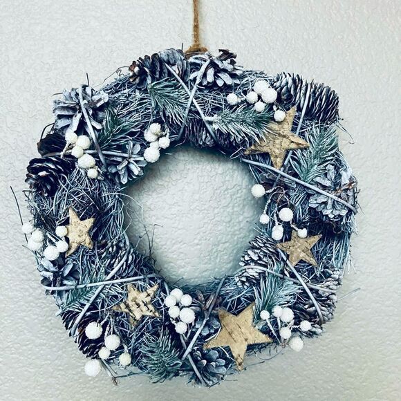 Rustic Winter Holiday Christmas Pine Wreath - Picture 1 of 6